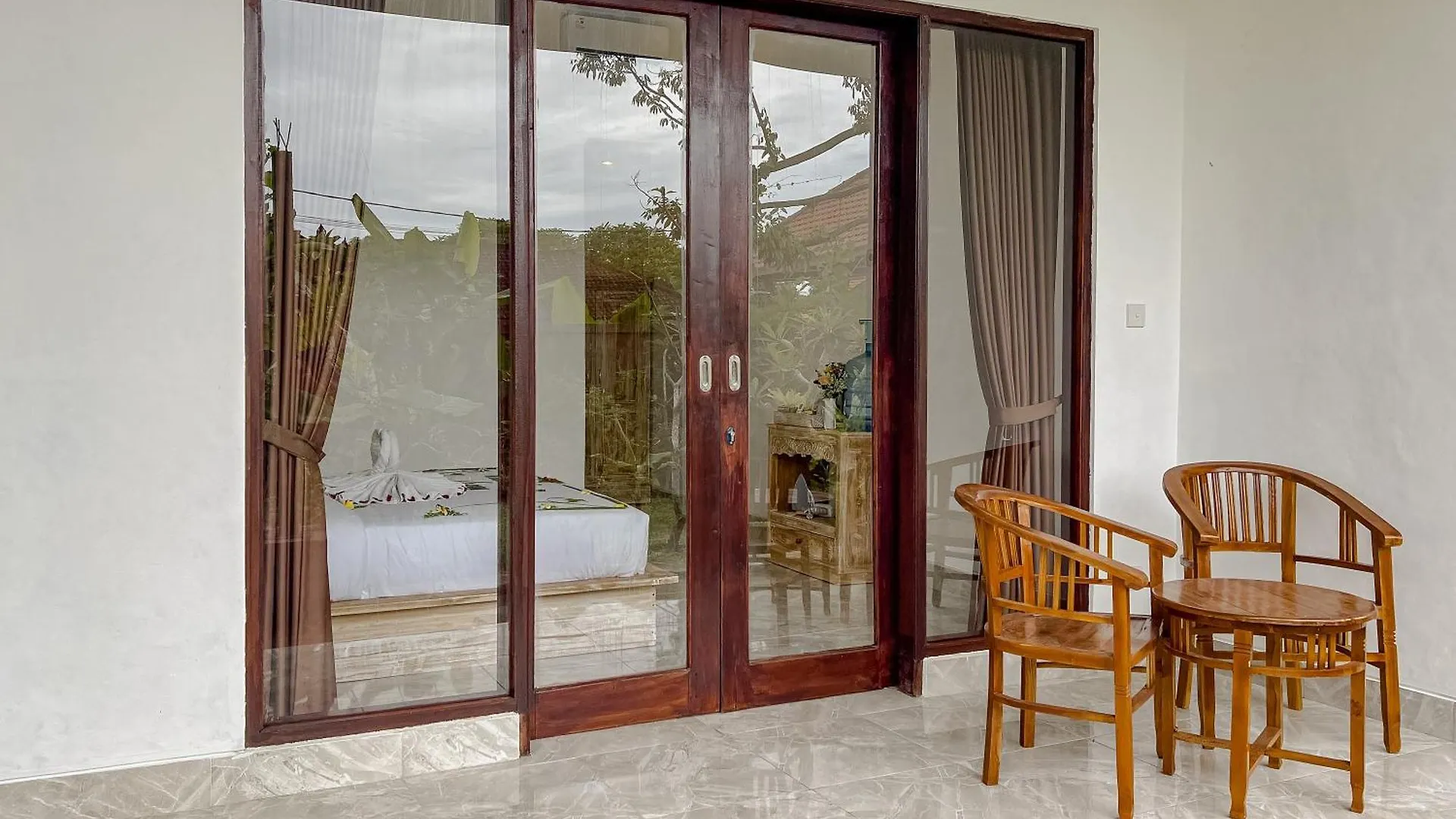 Donut Guest House Ubud  Indonesia